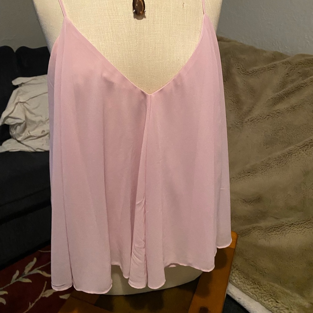 Flowy strapped tank top.